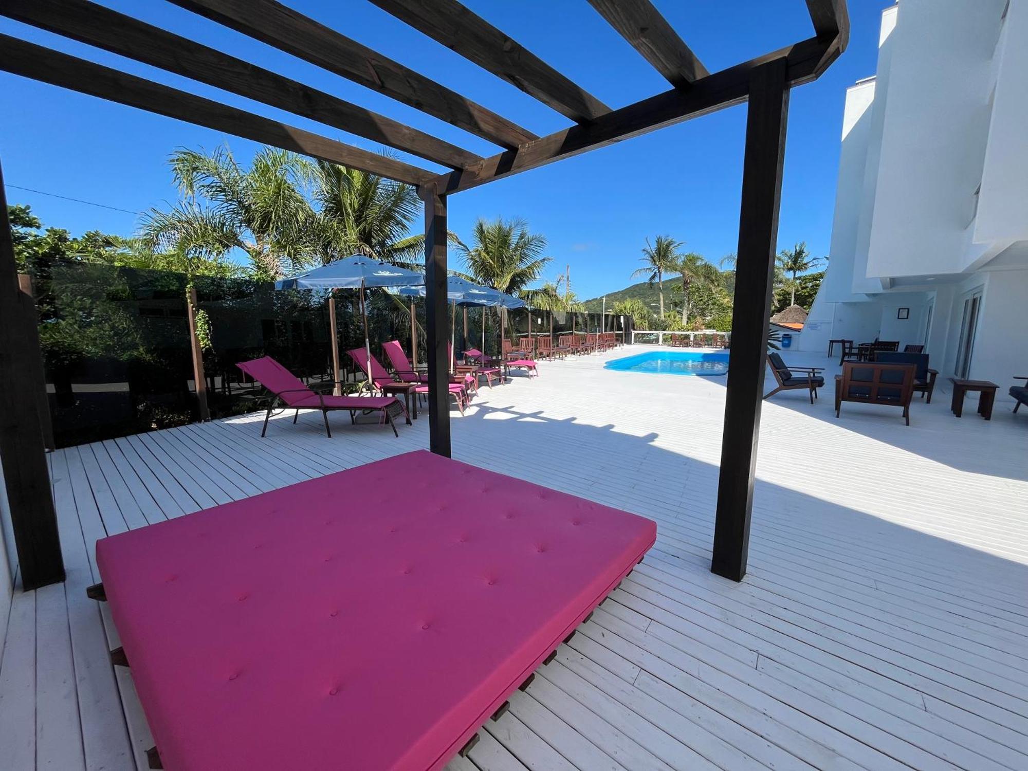 Bombinhas Blue Suites Exterior photo