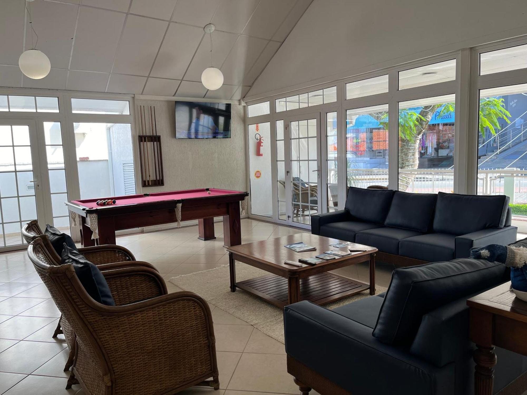 Bombinhas Blue Suites Exterior photo